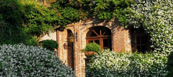 Edificio de 10 dormitorios en Romano Canavese, Italy No. 345786 39