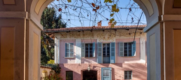 Edificio de 10 dormitorios en Romano Canavese, Italy No. 345786 2