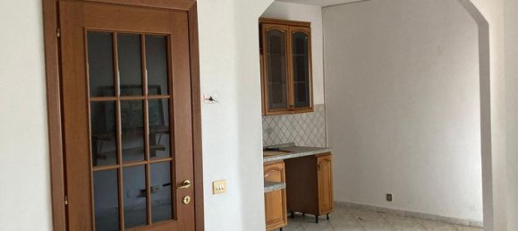 3غرفة شقة في Cisterna di Latina, Italy رقم 160704 2