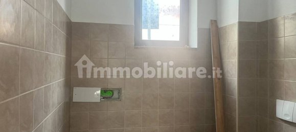 Gewerbliche Immobilie in Desio, Italy 208m², Nr. 302183 6