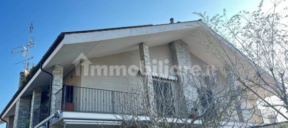 3 bedrooms House in Rome, Italy No. 213902 2