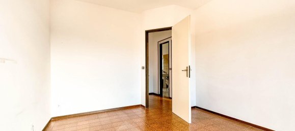 3-salle Appartement à Borgosesia, Italy No. 234380 10