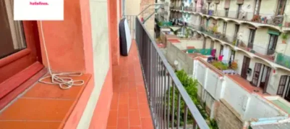 2 bedrooms Apartment in Ciutat Vella, Spain No. 114952 3