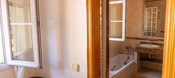 5 bedrooms Villa in Cadiz, Spain No. 188457 22