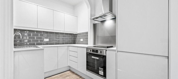 Studio in London, United Kingdom No. 3705 3