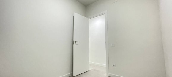 3 chambres Appartement à Barcelona, Spain No. 189952 9