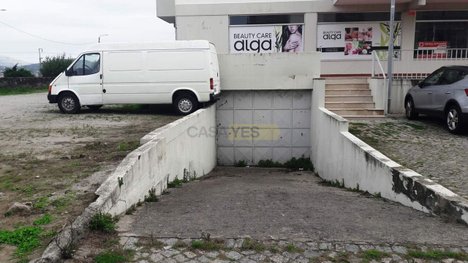 400m² Warehouse in Darque, Portugal No. 65493