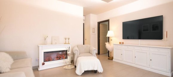 6 bedrooms House in Calcinaia, Italy No. 364490 16