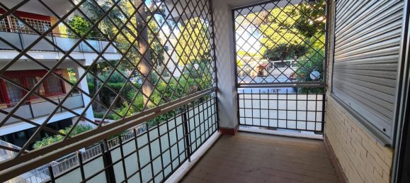 4 rooms Apartment in Rome, Italy No. 175928 10