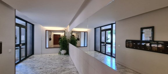 4 rooms Apartment in Rome, Italy No. 175928 3