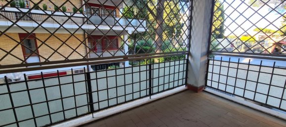 4 rooms Apartment in Rome, Italy No. 175928 9