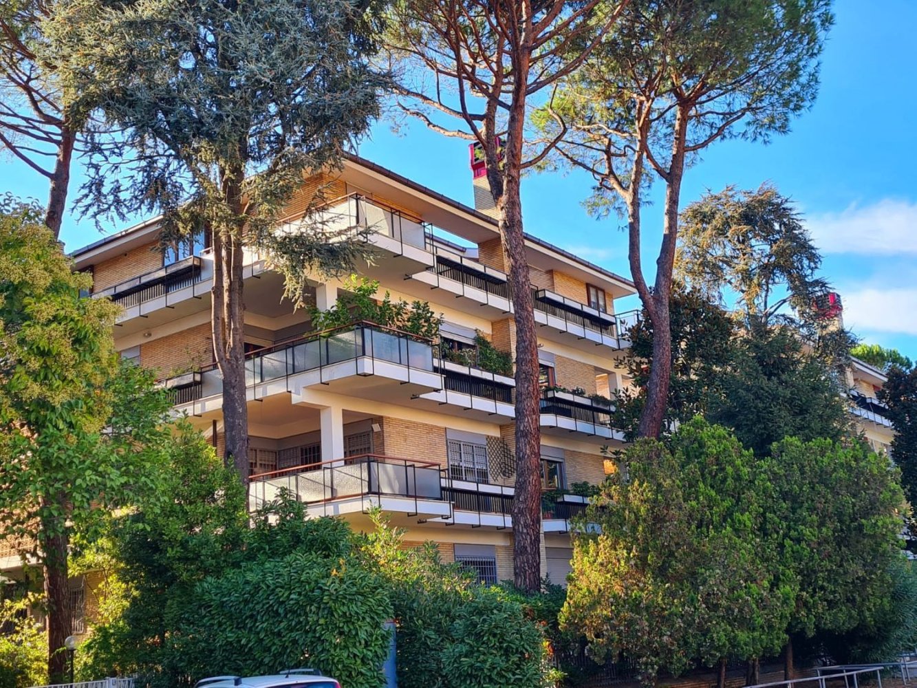 4 rooms Apartment in Rome, Italy No. 175928