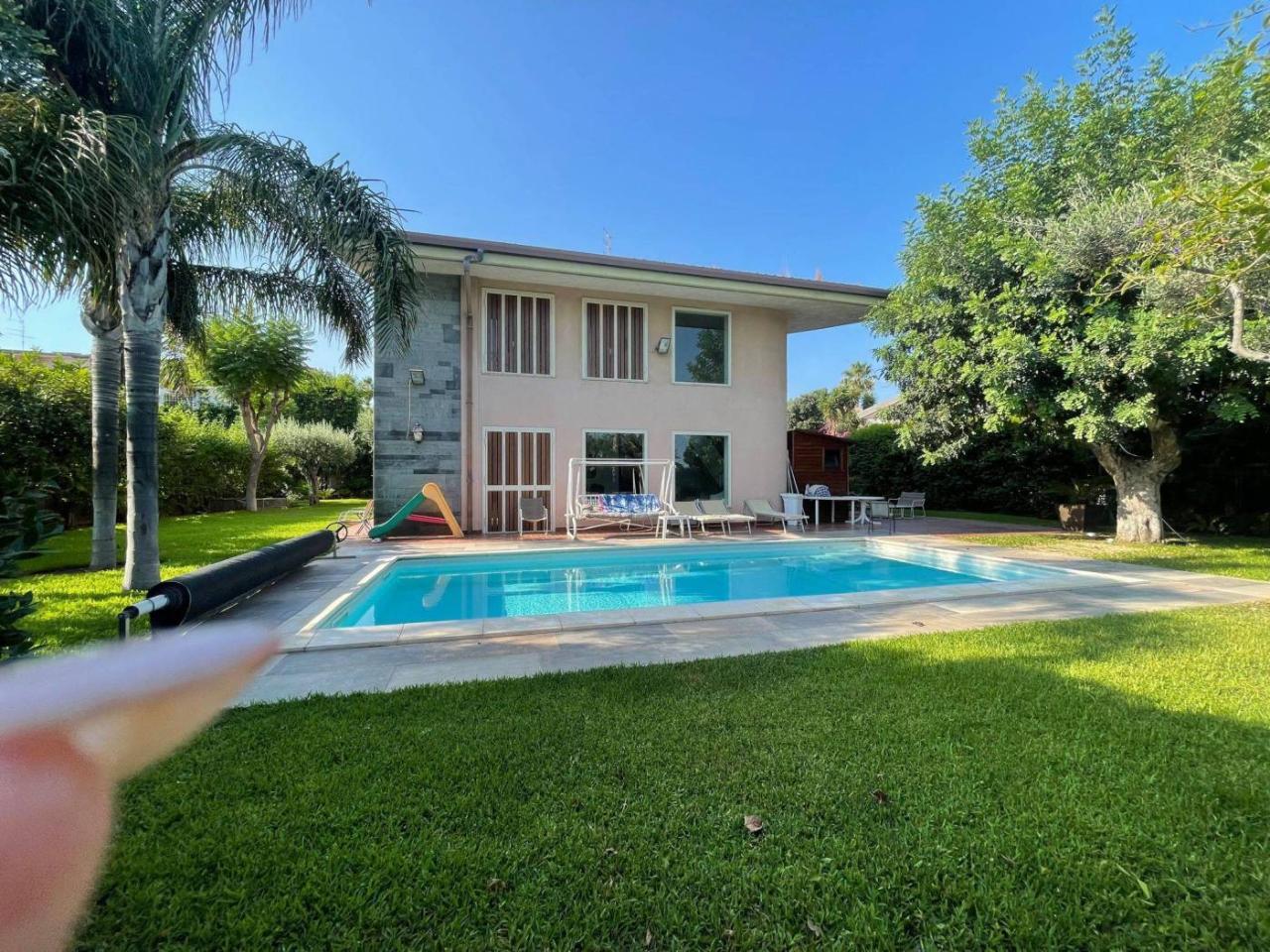 Villa de 12 habitaciónes en San Giovanni la Punta, Italy No. 92211