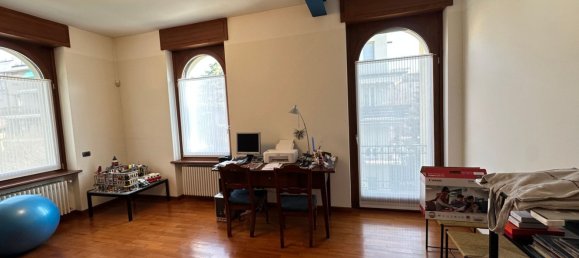 Пентхаус с 5 комнатами в Бергамо, Италия № 207622 27