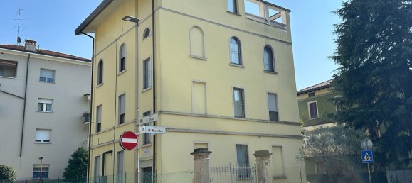 Пентхаус с 5 комнатами в Бергамо, Италия № 207622 45