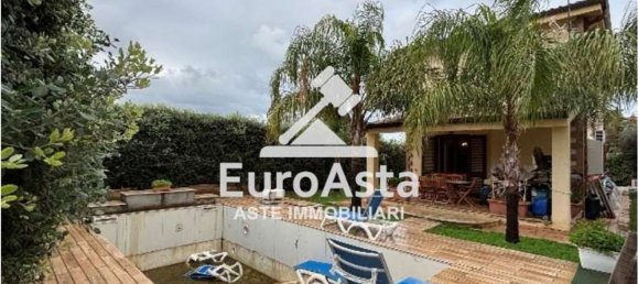 7 rooms Villa in Carini, Italy No. 258780 10