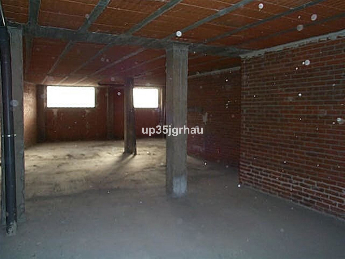 Imóvel comercial em Estepona, Spain 85 m² N.º 78879