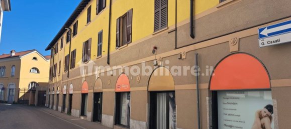 5 rooms Commercial property in Monza, Italy No. 10905 3
