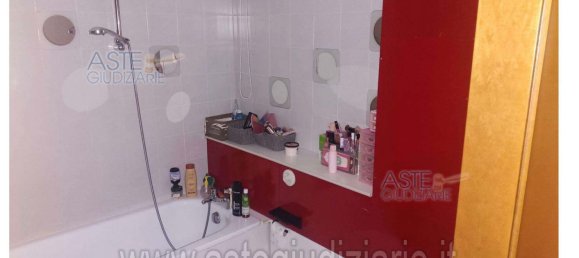 7 rooms Apartment in Taranto, Italy No. 30824 6