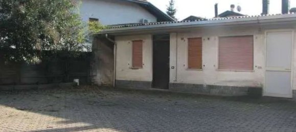 4 rooms Apartment in Fagnano Olona, Italy No. 1642 17