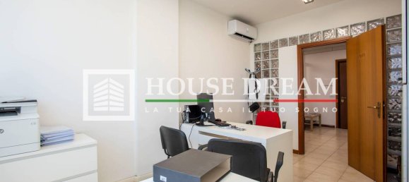 2 Schlafzimmer Wohnung in Rome, Italy, Nr. 323644 21
