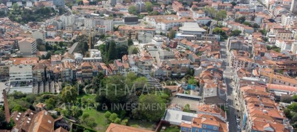 6 bedrooms Castles in Porto, Portugal No. 49010 6