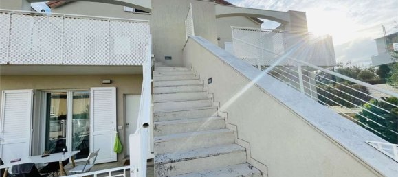 3 Schlafzimmer Wohnung in Senigallia, Italy, Nr. 350742 7