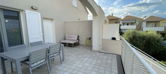 3 Schlafzimmer Wohnung in Senigallia, Italy, Nr. 350742 9