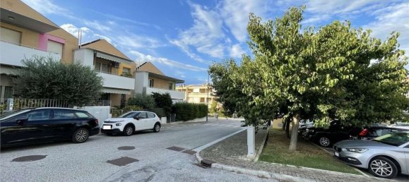 3 Schlafzimmer Wohnung in Senigallia, Italy, Nr. 350742 3