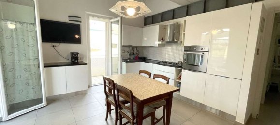 3 Schlafzimmer Wohnung in Senigallia, Italy, Nr. 350742 14