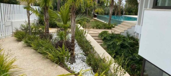 5 bedrooms Villa in Limassol, Cyprus No. 12942 11