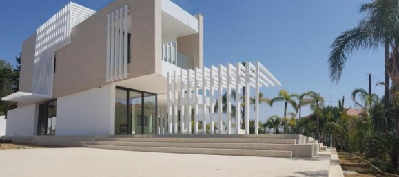 5 bedrooms Villa in Limassol, Cyprus No. 12942 15