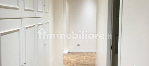 2 bedrooms Apartment in Rome, Italy No. 350186 4
