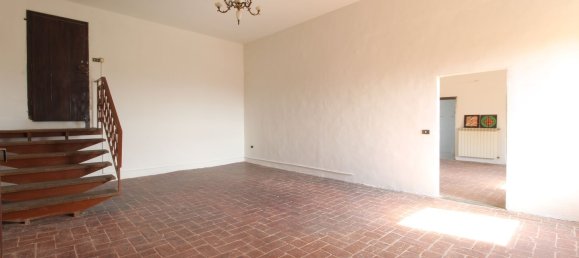 5 rooms Apartment in Cerreto Guidi, Italy No. 268934 8