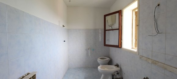 5 rooms Apartment in Cerreto Guidi, Italy No. 268934 16