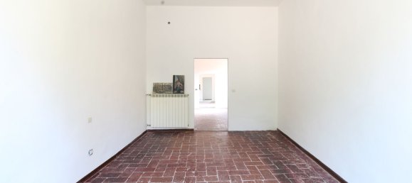 5 rooms Apartment in Cerreto Guidi, Italy No. 268934 4