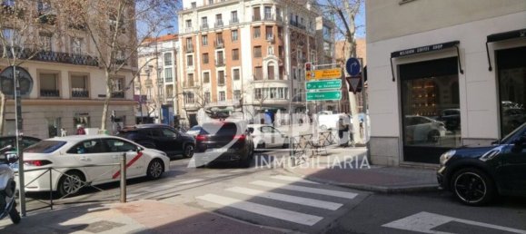 3 bedrooms Apartment in Madrid, Spain No. 122240 2