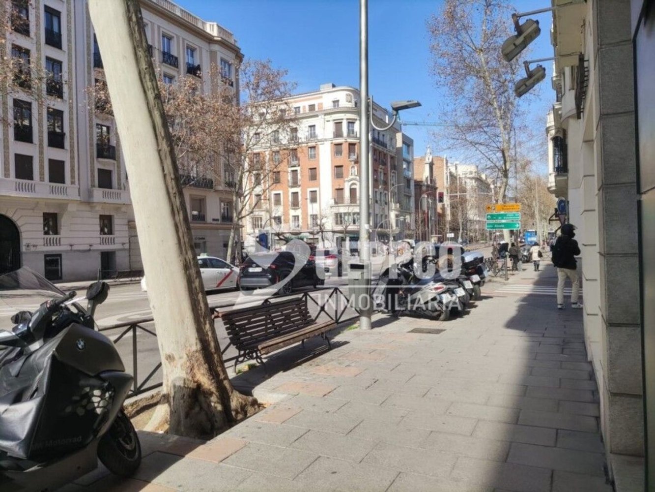 3 bedrooms Apartment in Madrid, Spain No. 122240