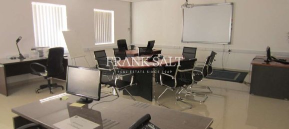 Oficina en Floriana, Malta 501 m² No. 12907 13