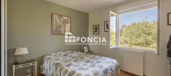 4 bedrooms House in Saint-Regle, France No. 287602 10