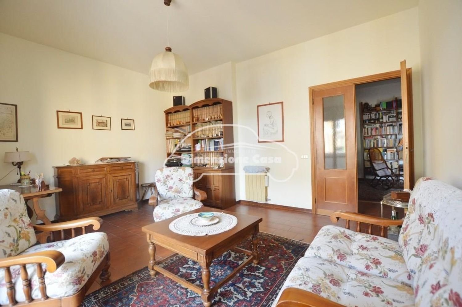 6 rooms Apartment in Lucca, Italy No. 210061