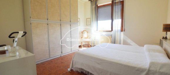 6 rooms Apartment in Lucca, Italy No. 210061 11