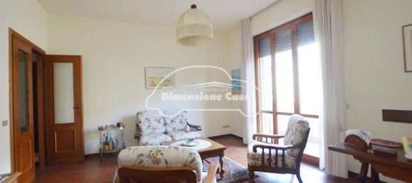 6 rooms Apartment in Lucca, Italy No. 210061 14