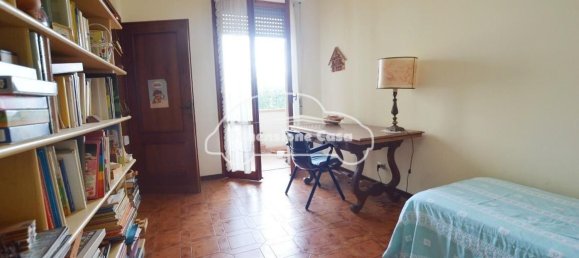 6 rooms Apartment in Lucca, Italy No. 210061 18