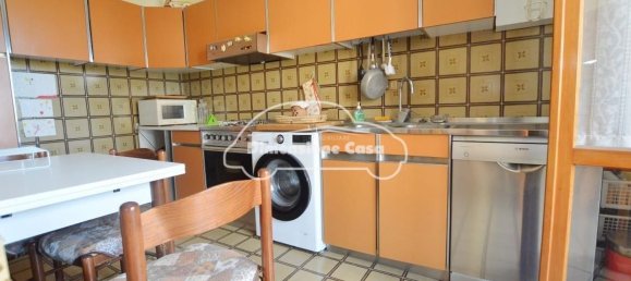 6 rooms Apartment in Lucca, Italy No. 210061 9