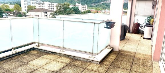 3 bedrooms Apartment in Echirolles, France No. 196091 8