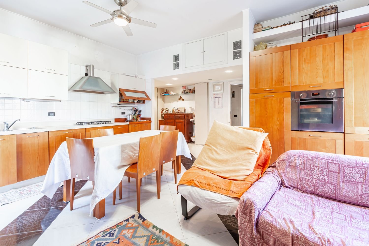 3 rooms Apartment in Milan, Italy No. 245033