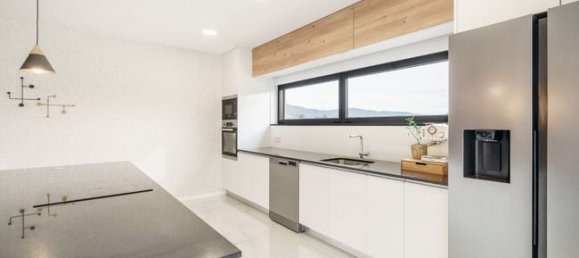 3 bedrooms House in Barcelos, Portugal No. 188110 7