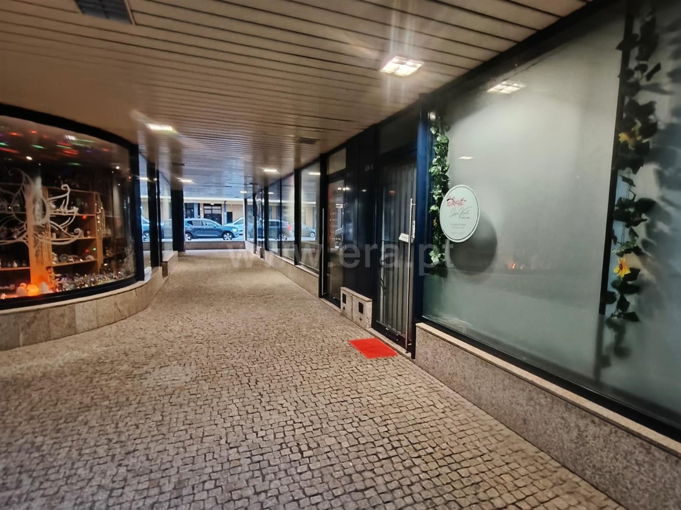 30m² Commercial property in Porto, Portugal No. 276776