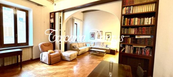 9 rooms Apartment in Siena, Italy No. 27049 2